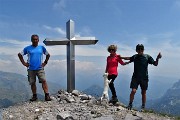 52 Alla croce anticima est di Corna Piana (2226 m)